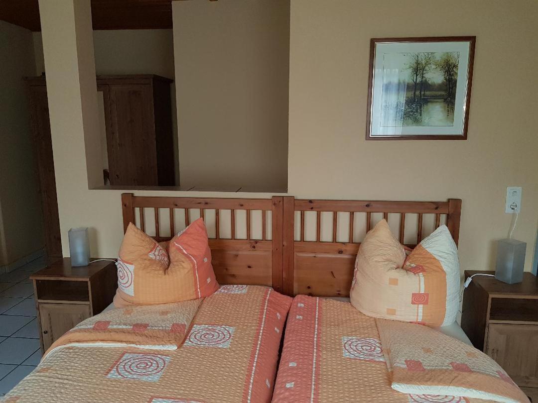 Überherrn Hotel Restaurant Zur Hexe מראה חיצוני תמונה